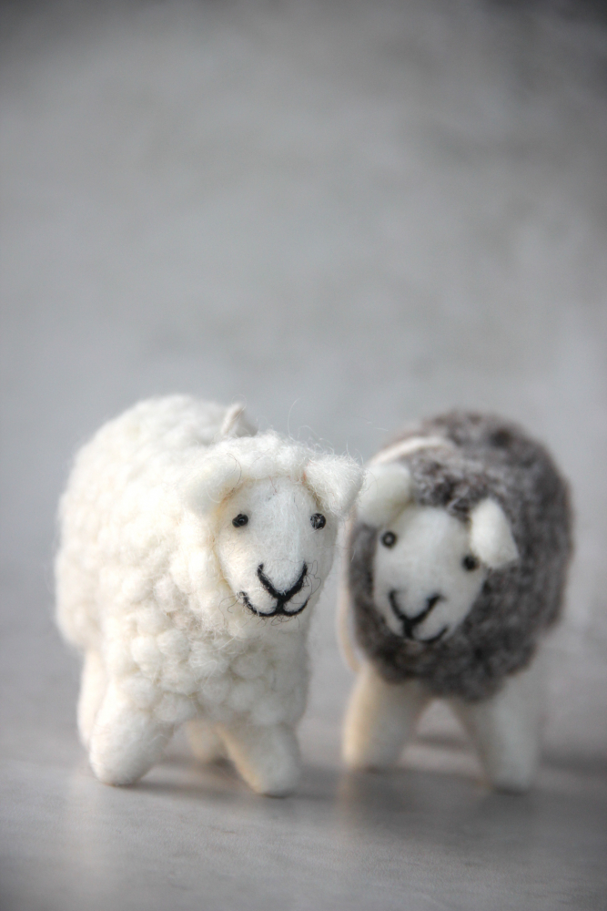 Kindermobile Schaf aus Filz En Gry & Sif