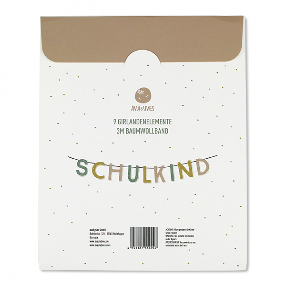 etailansicht der Schulkindgirlande von Ava & Yves mit pastellfarbenen Buchstaben und Motiven der Serie Krokodil & Fuchs.