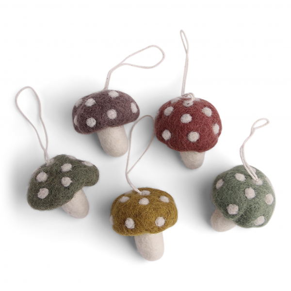 Mini Pilze aus Filz pastell Farben 5er Set von En Gry Sif