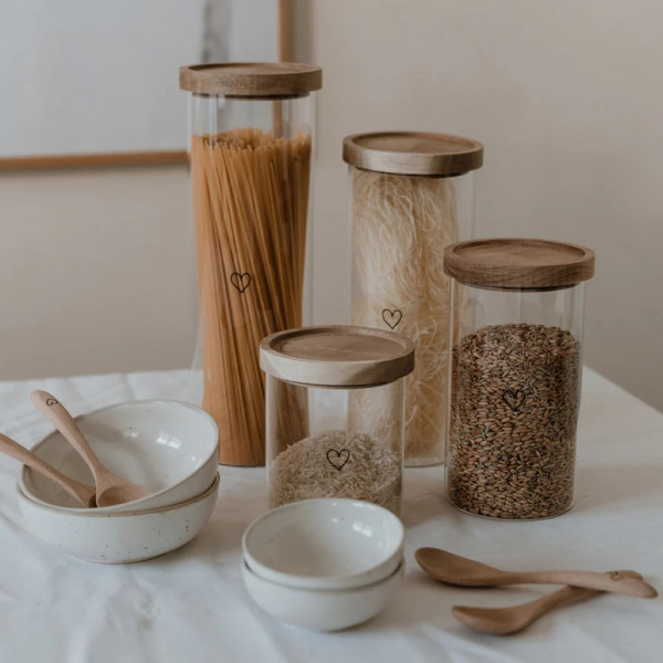 Vorratsglas mit Holzdeckel in verschiedenen Größen